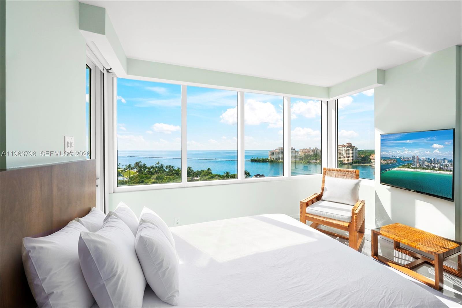 image South Pointe Towers8