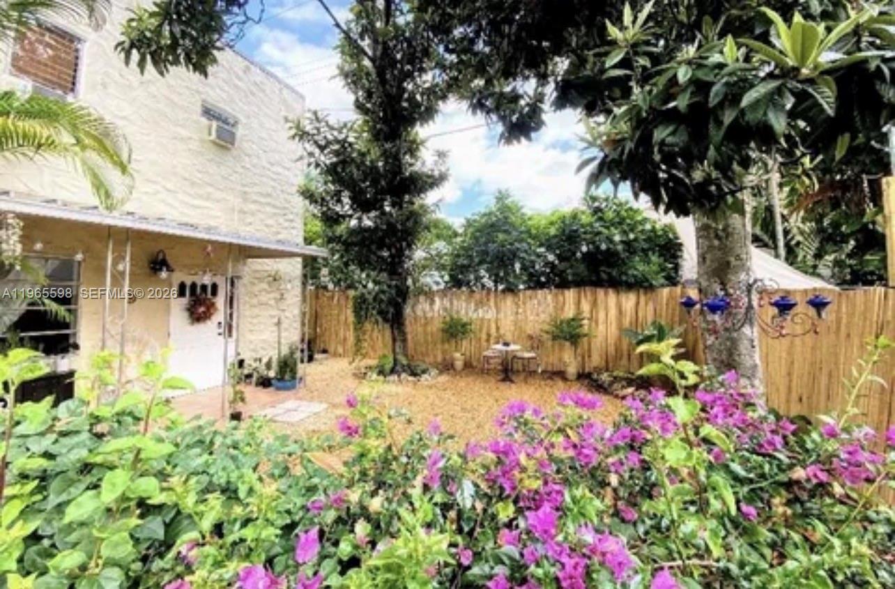 1107 Alhambra Cir Coral Gables, FL 33134