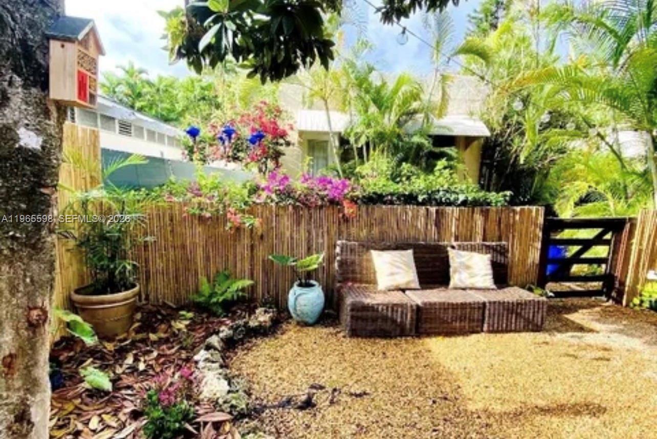 1107 Alhambra Cir Coral Gables, FL 33134