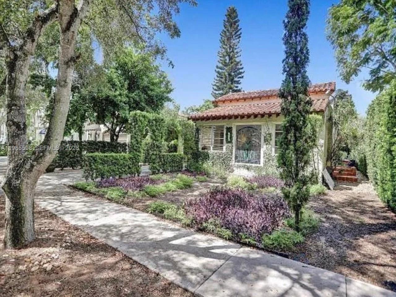 1107 Alhambra Cir Coral Gables, FL 33134