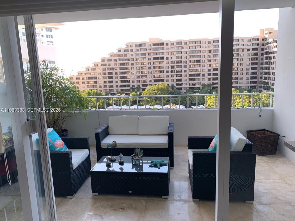 199 Ocean Ln Dr #811 Key Biscayne, FL 33149