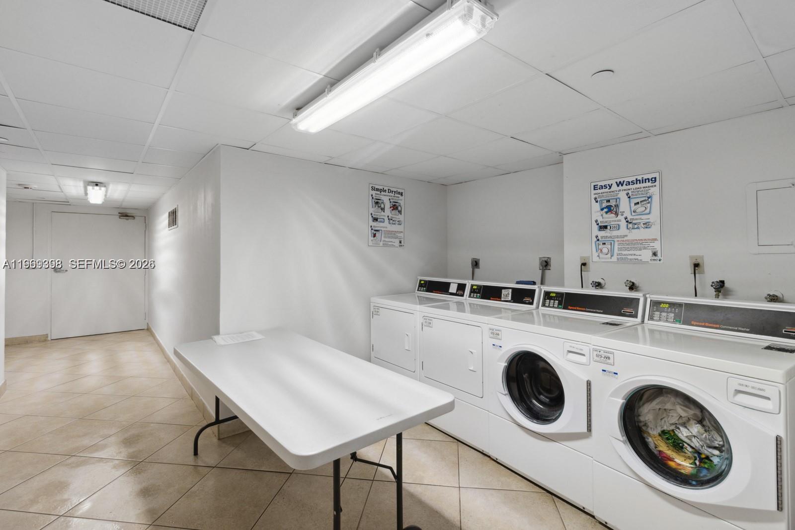 199 Ocean Ln Dr #811 Key Biscayne, FL 33149