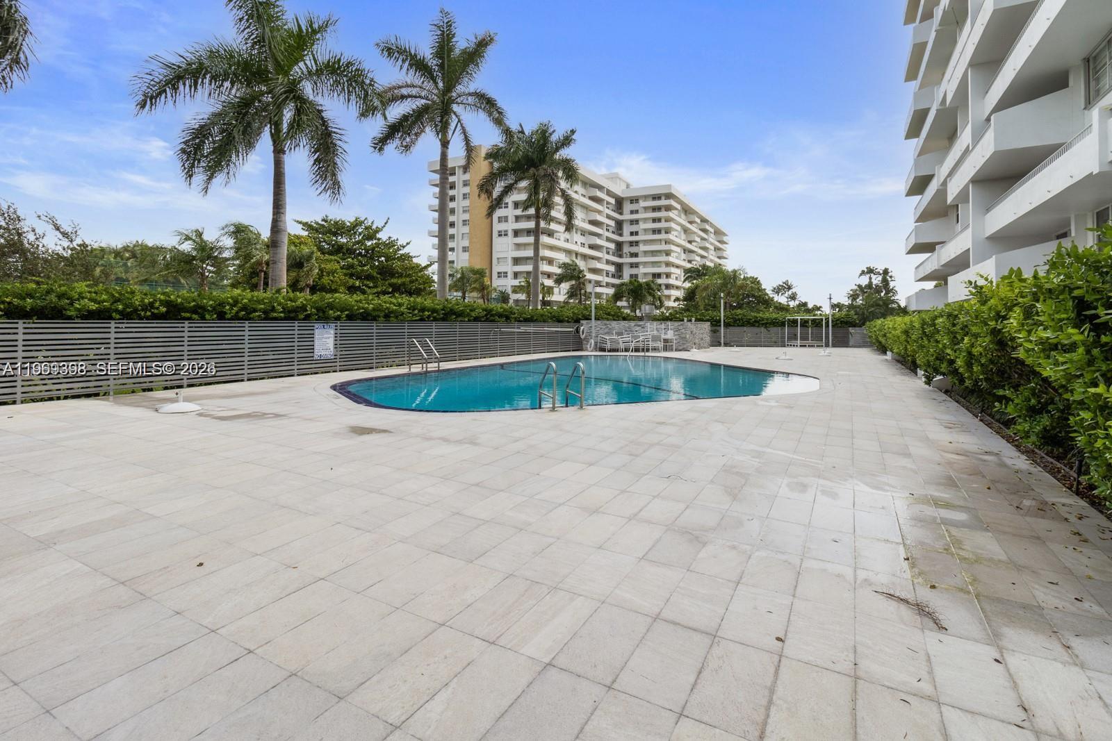 199 Ocean Ln Dr #811 Key Biscayne, FL 33149
