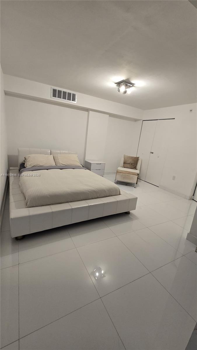 image Carlisle on the Ocean1