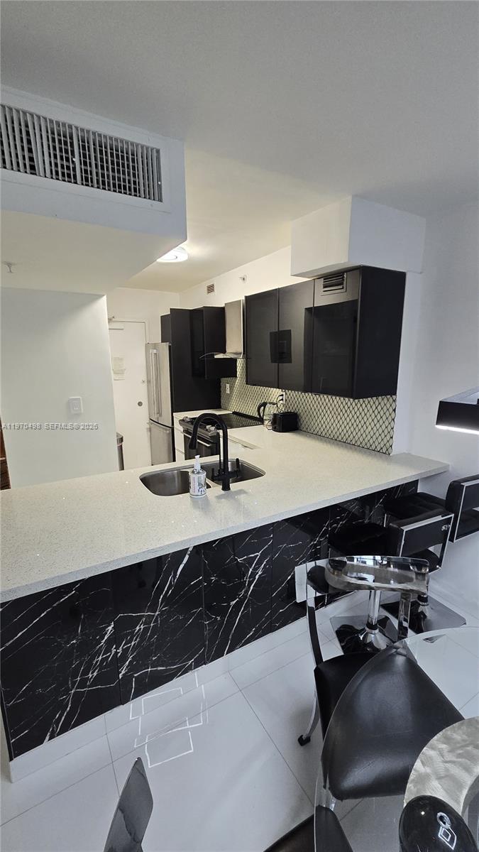 image Carlisle on the Ocean2