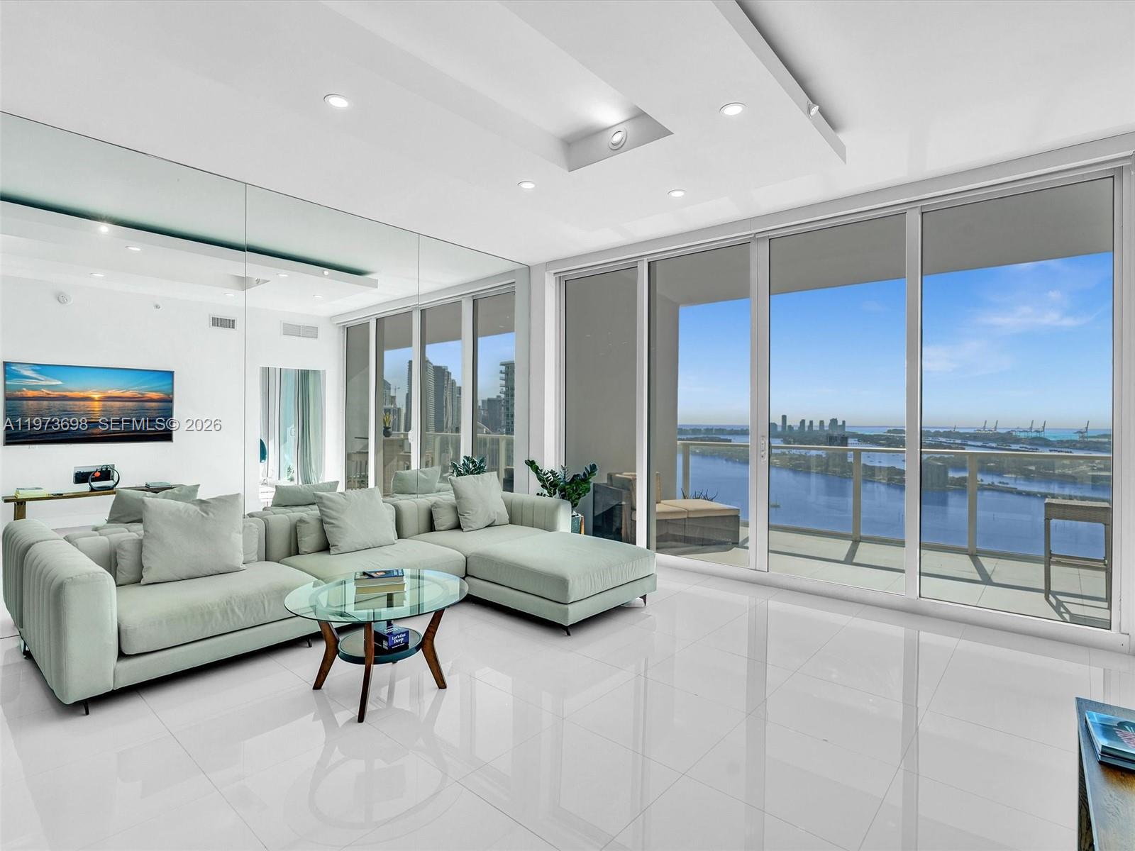 image Paramount Bay10