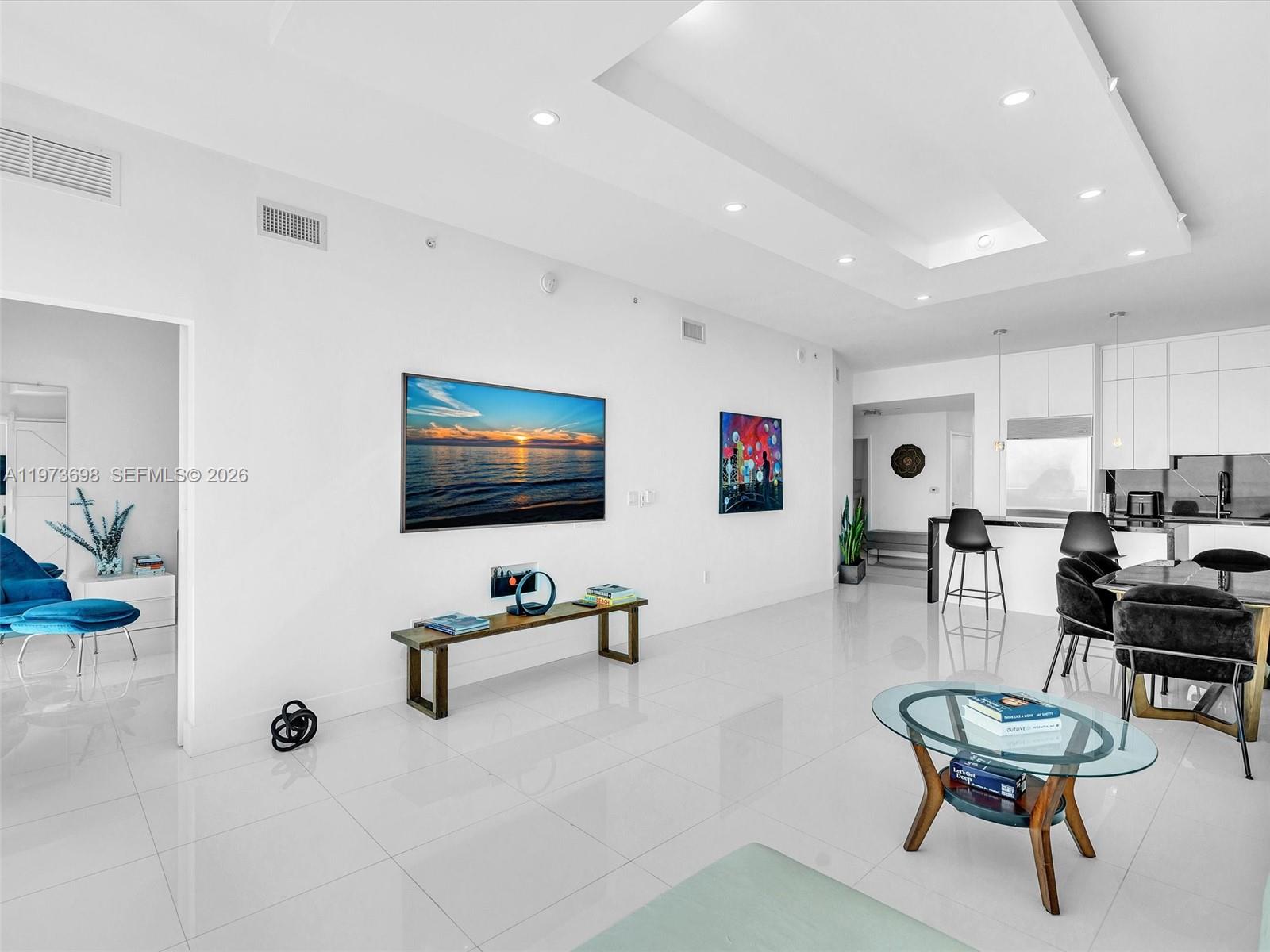 image Paramount Bay19