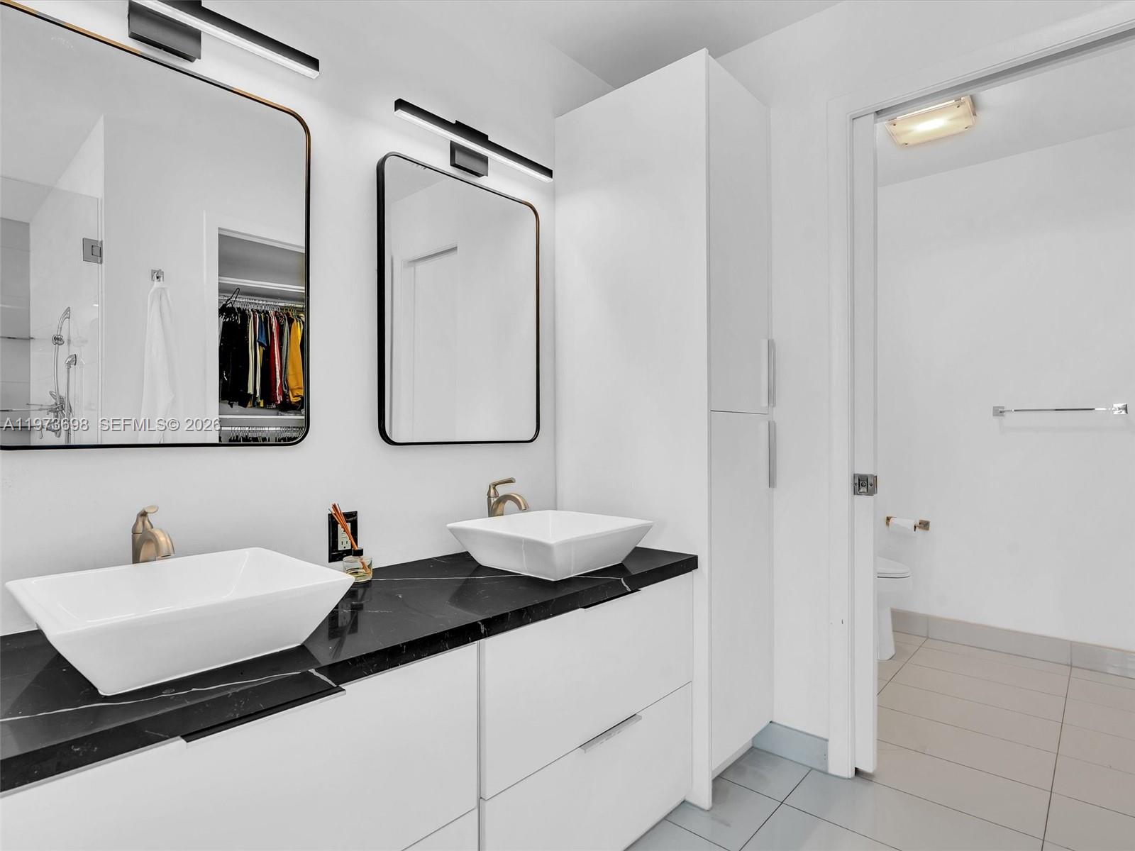 image Paramount Bay24