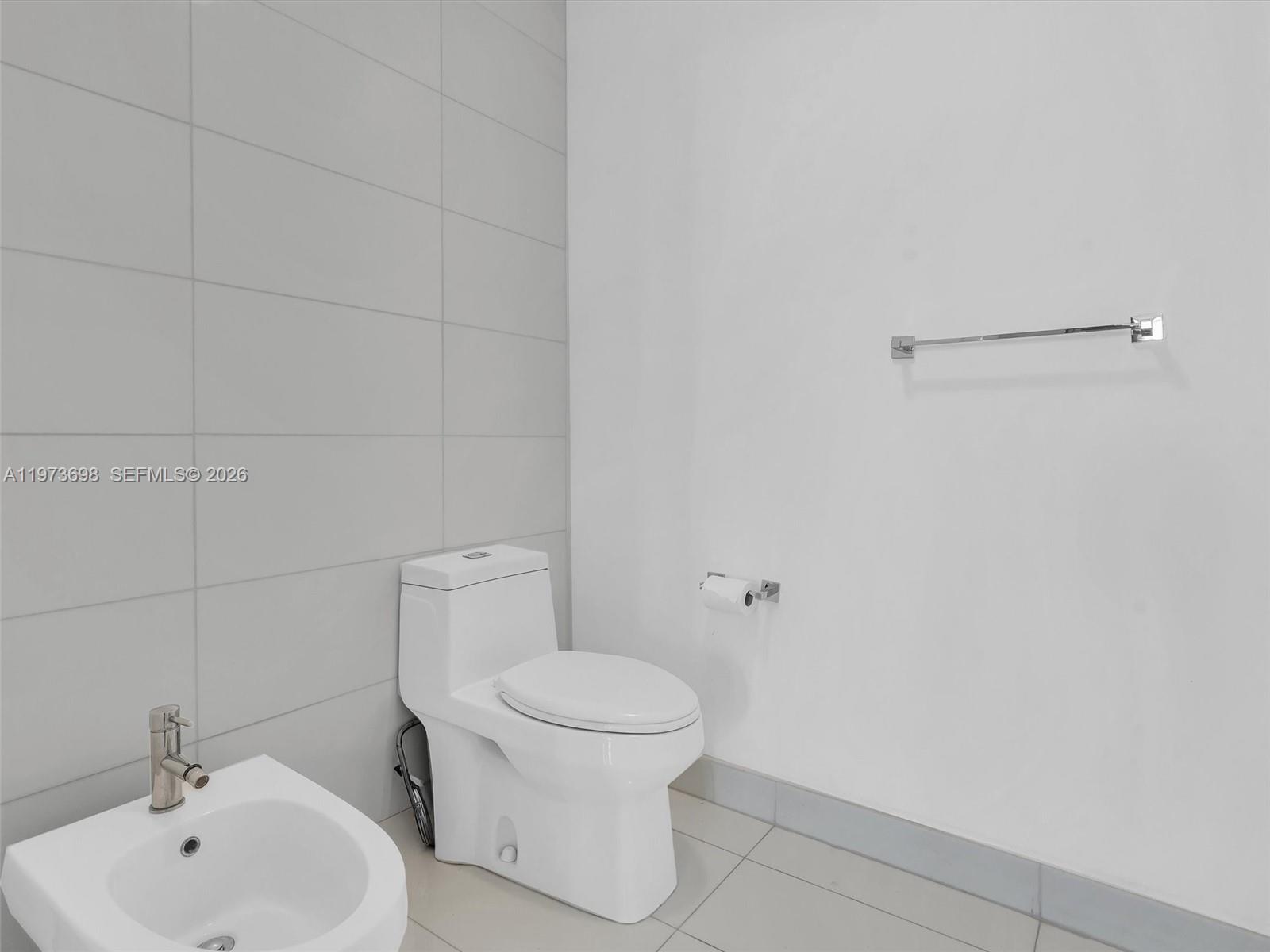 image Paramount Bay25