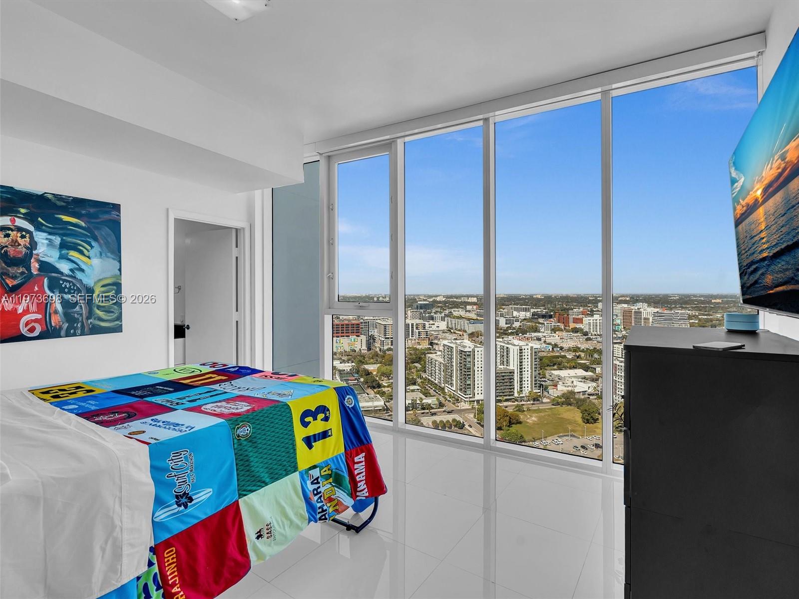 image Paramount Bay27