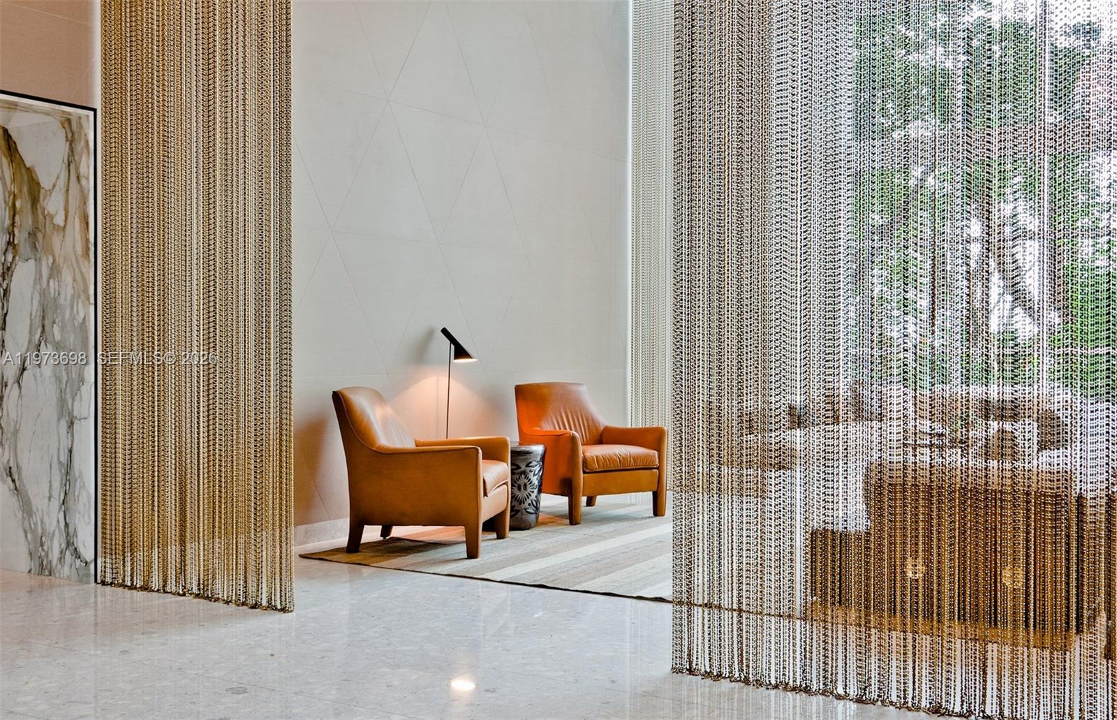 image Paramount Bay40