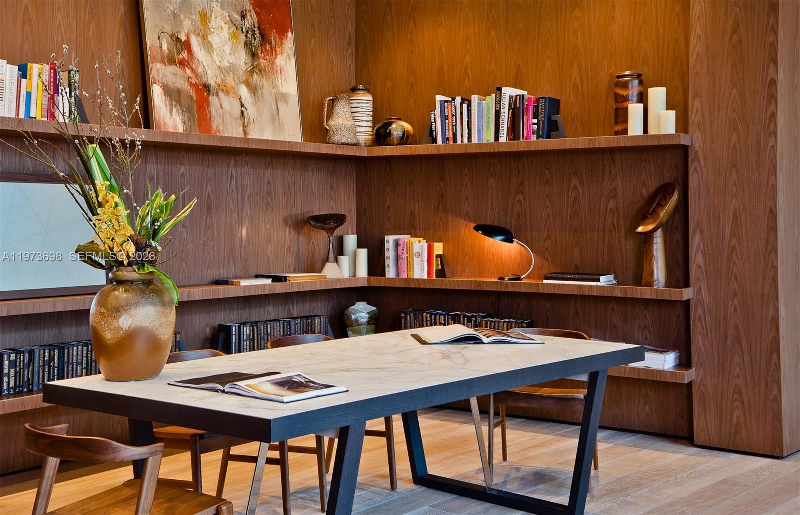 image Paramount Bay42