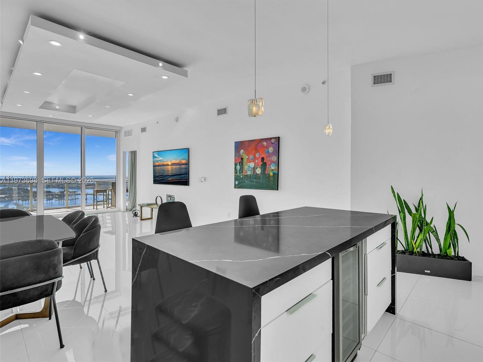 image Paramount Bay4