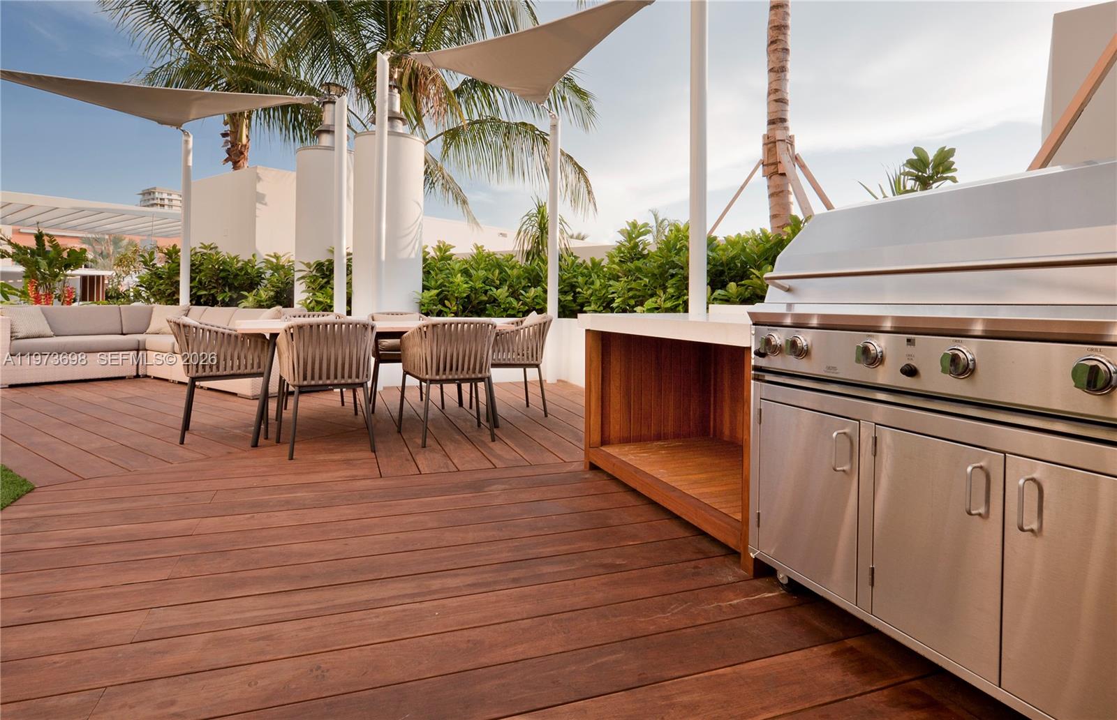 image Paramount Bay56