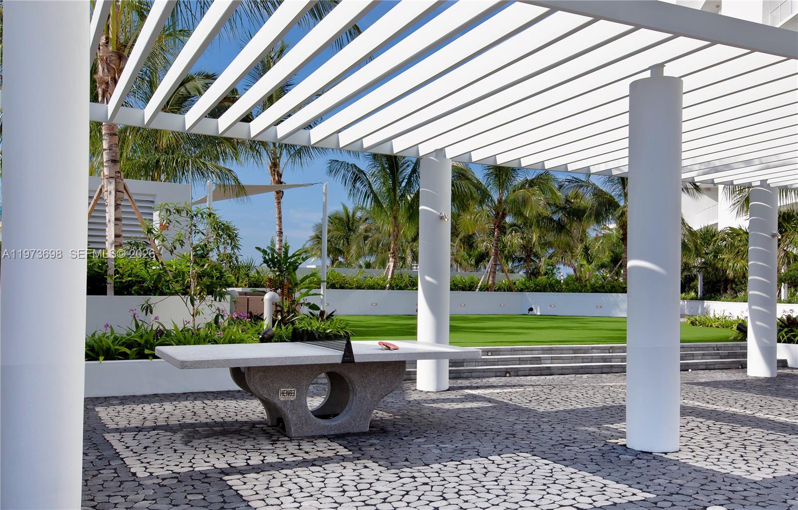 image Paramount Bay57