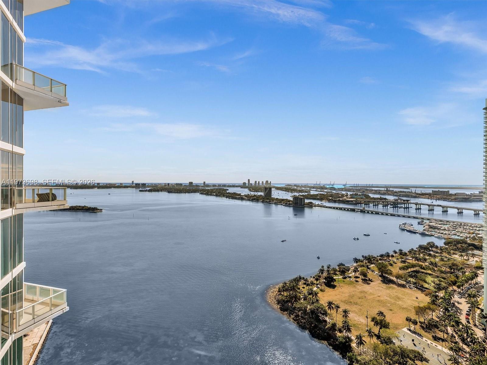 image Paramount Bay65