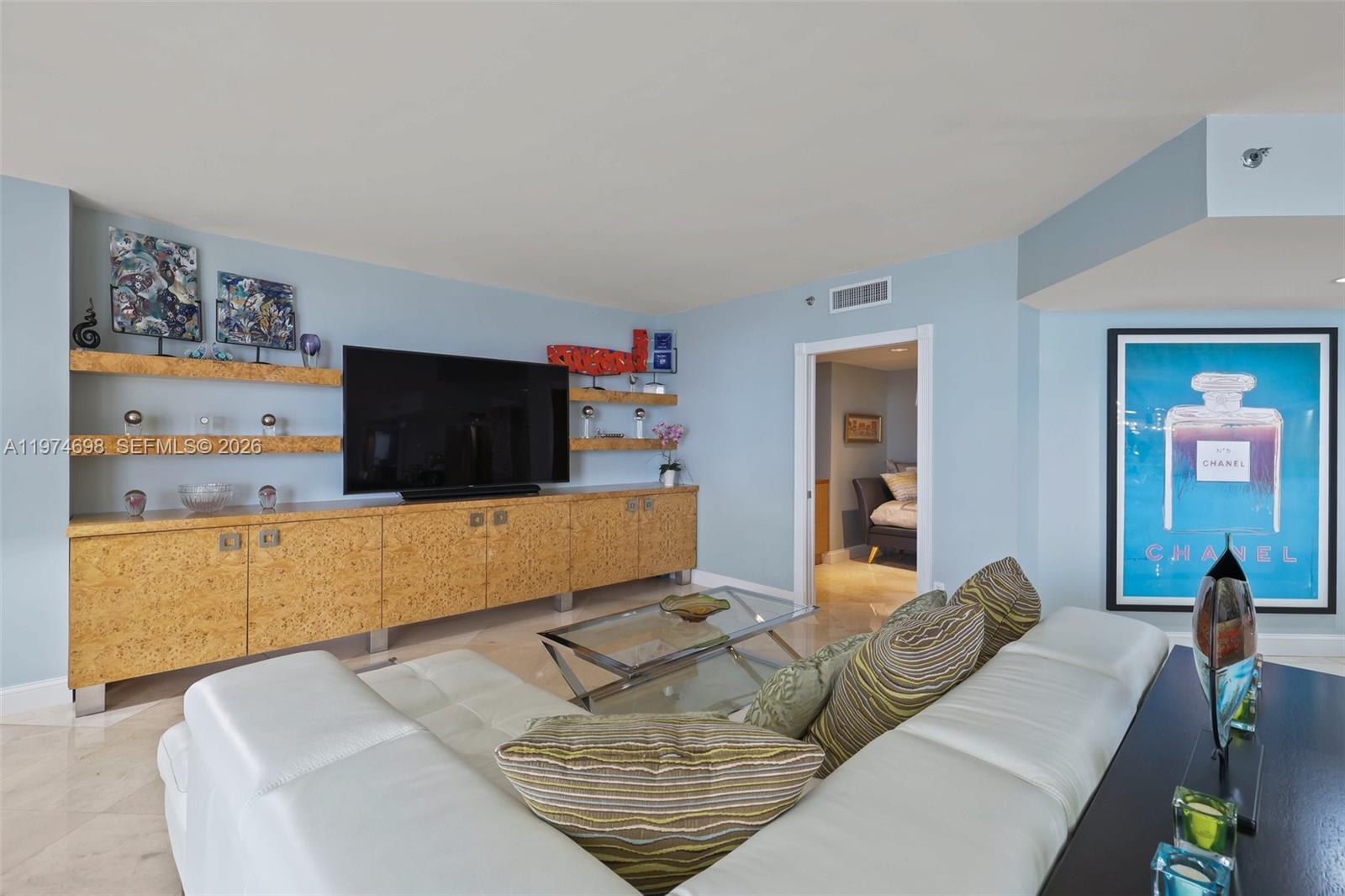 2600 Island Blvd #1006 Aventura, FL 33160