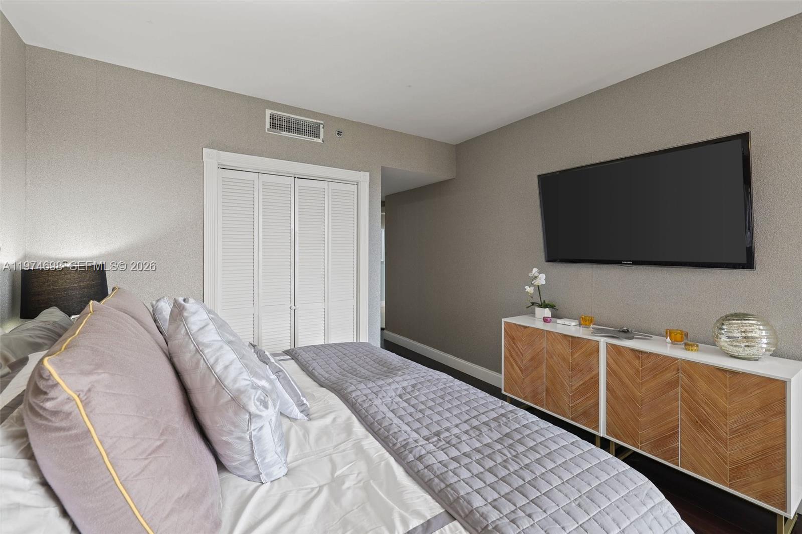 2600 Island Blvd #1006 Aventura, FL 33160