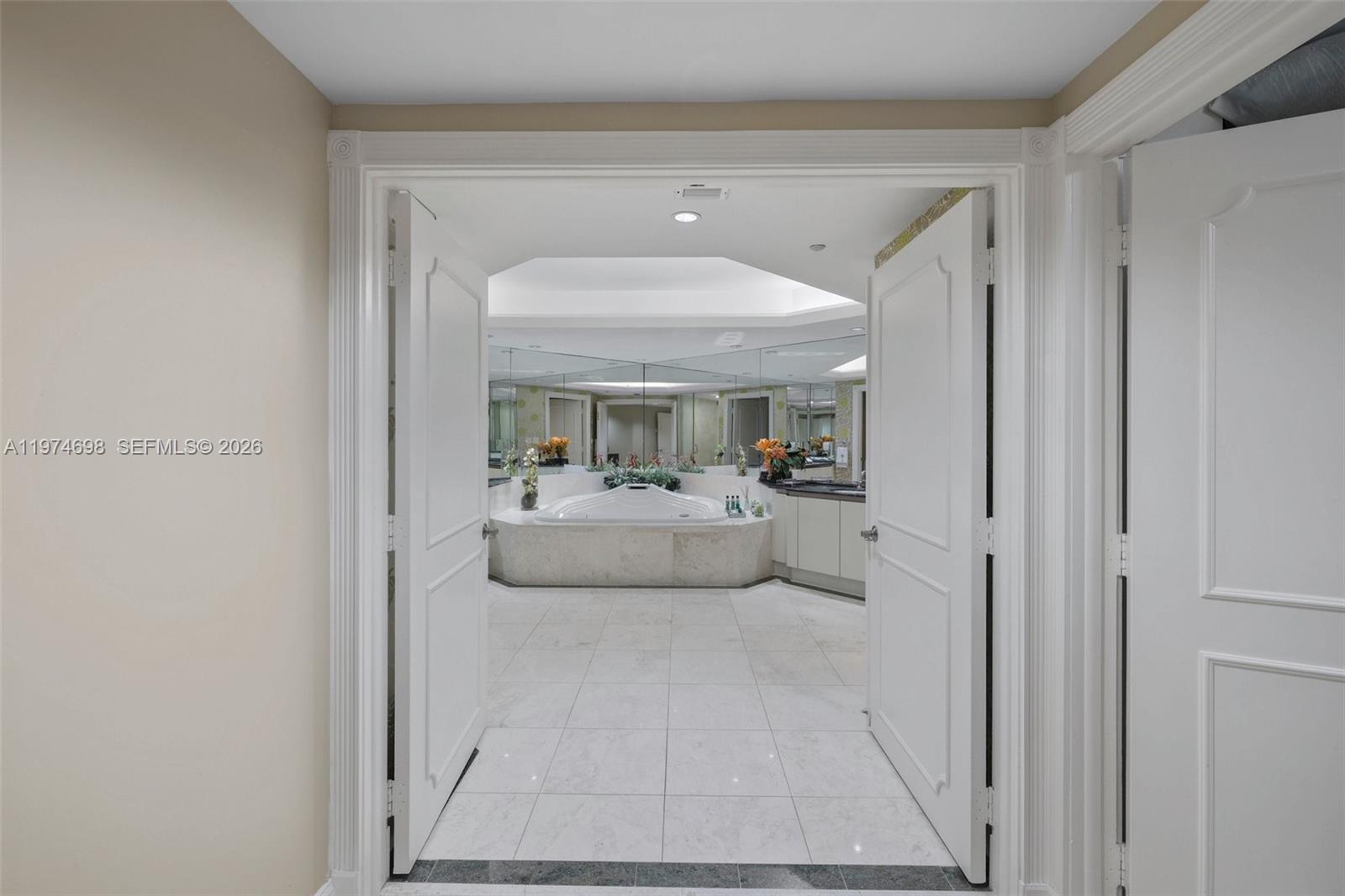 2600 Island Blvd #1006 Aventura, FL 33160