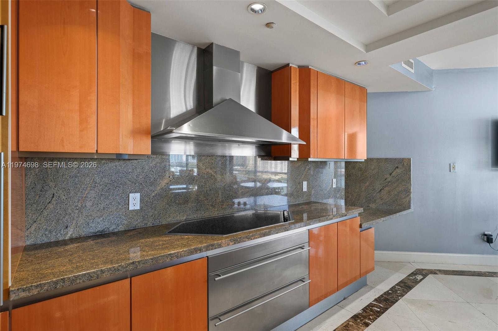 2600 Island Blvd #1006 Aventura, FL 33160