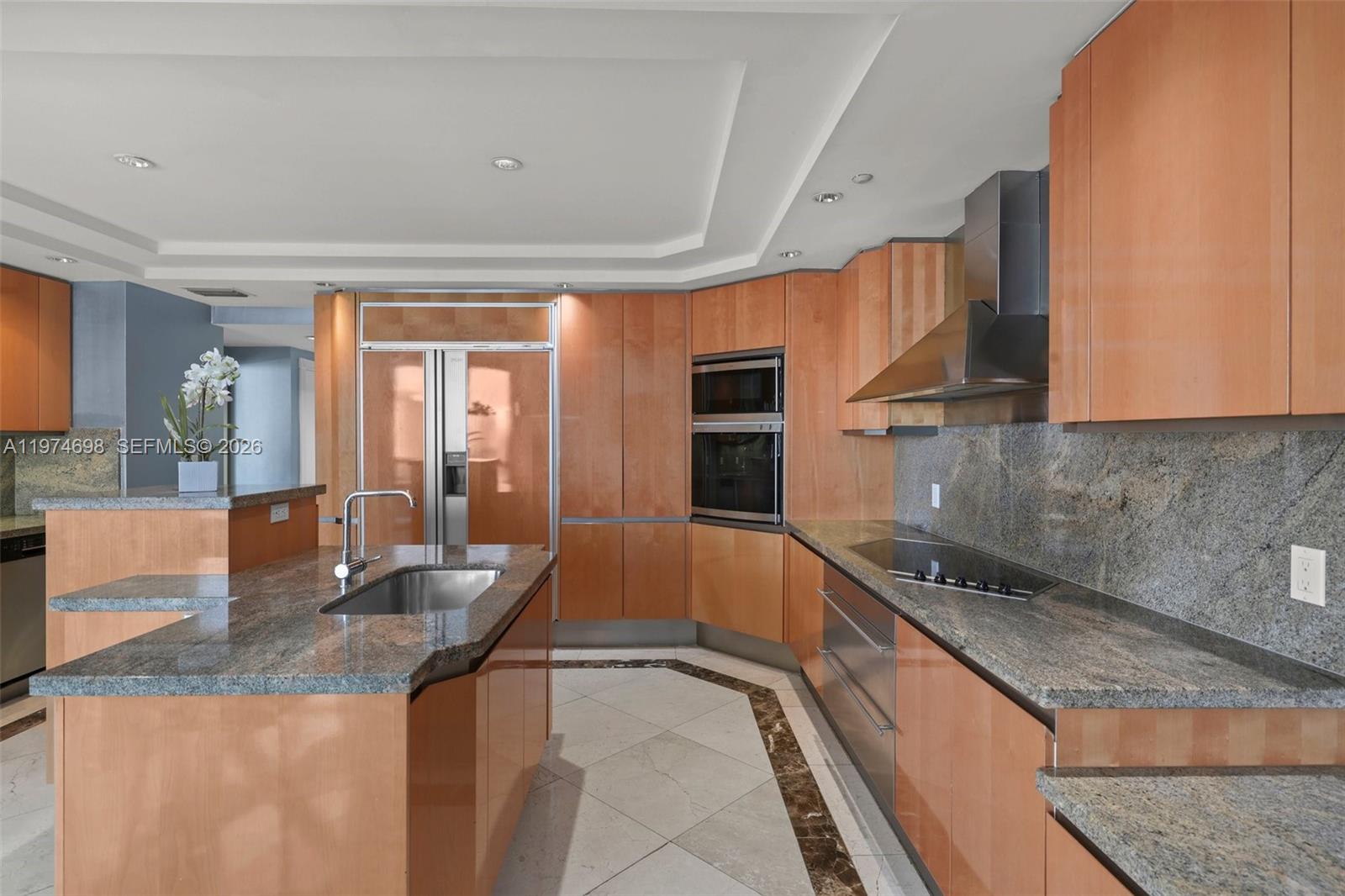 2600 Island Blvd #1006 Aventura, FL 33160