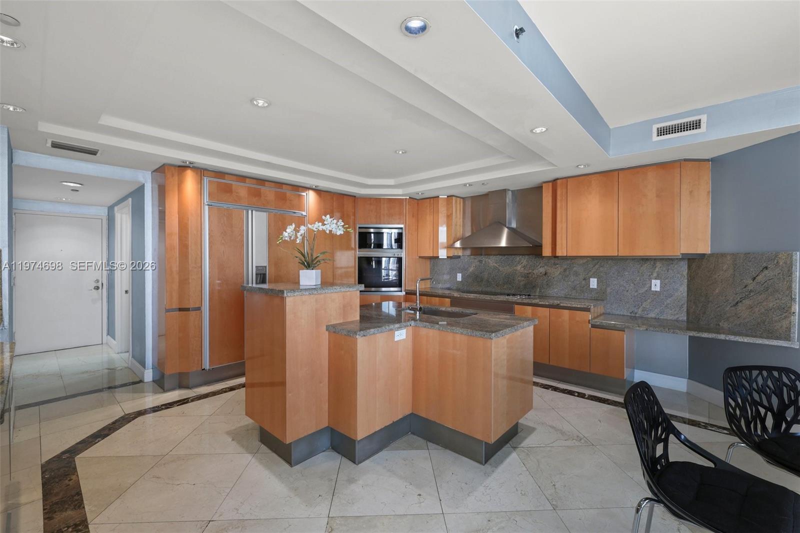 2600 Island Blvd #1006 Aventura, FL 33160