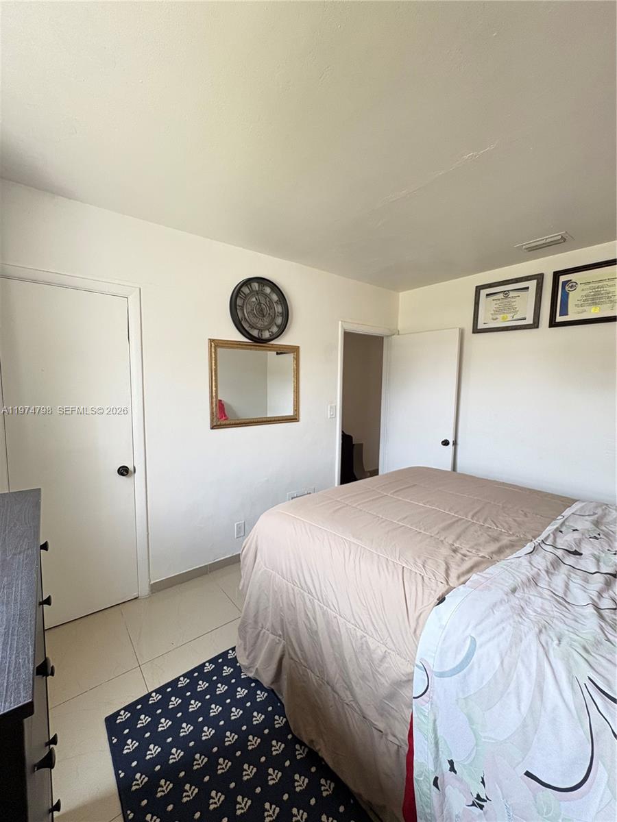 204 SW 7th Ave Hallandale Beach, FL 33009