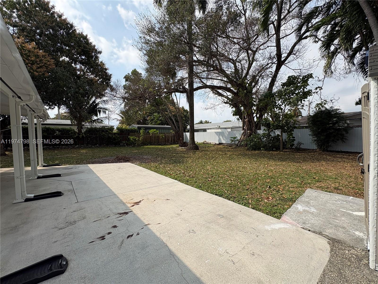 204 SW 7th Ave Hallandale Beach, FL 33009