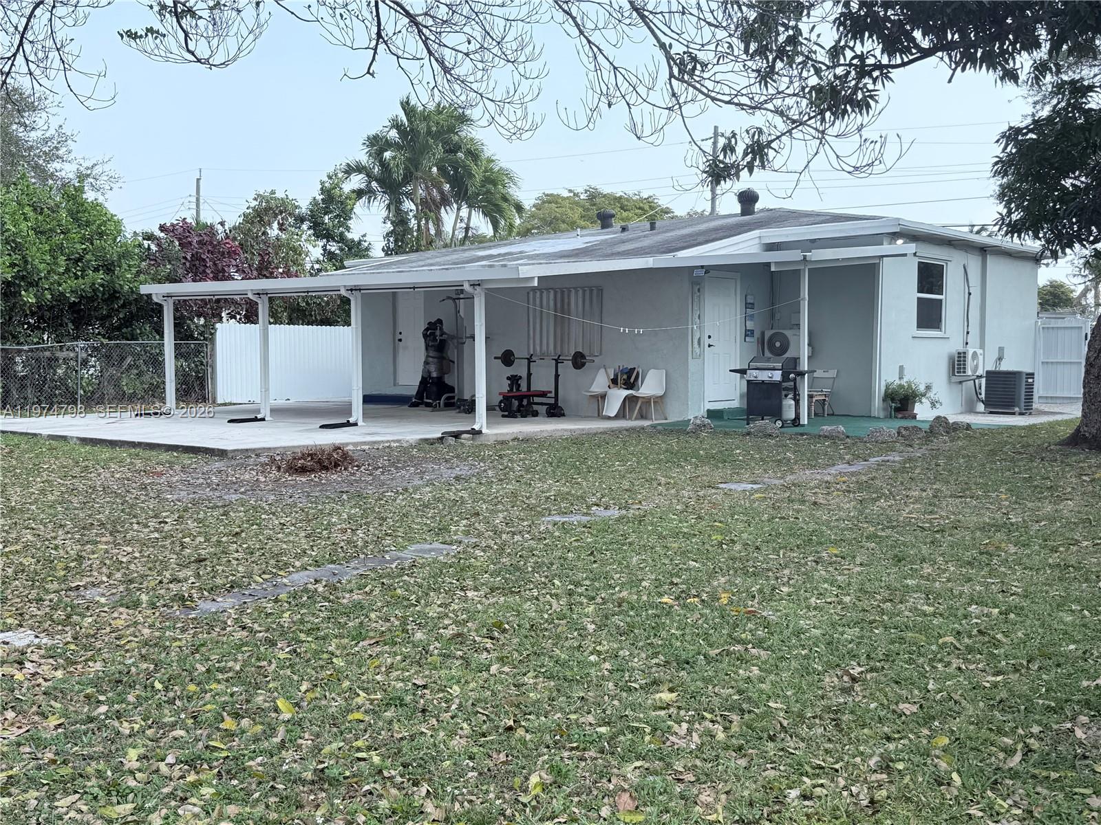 204 SW 7th Ave Hallandale Beach, FL 33009