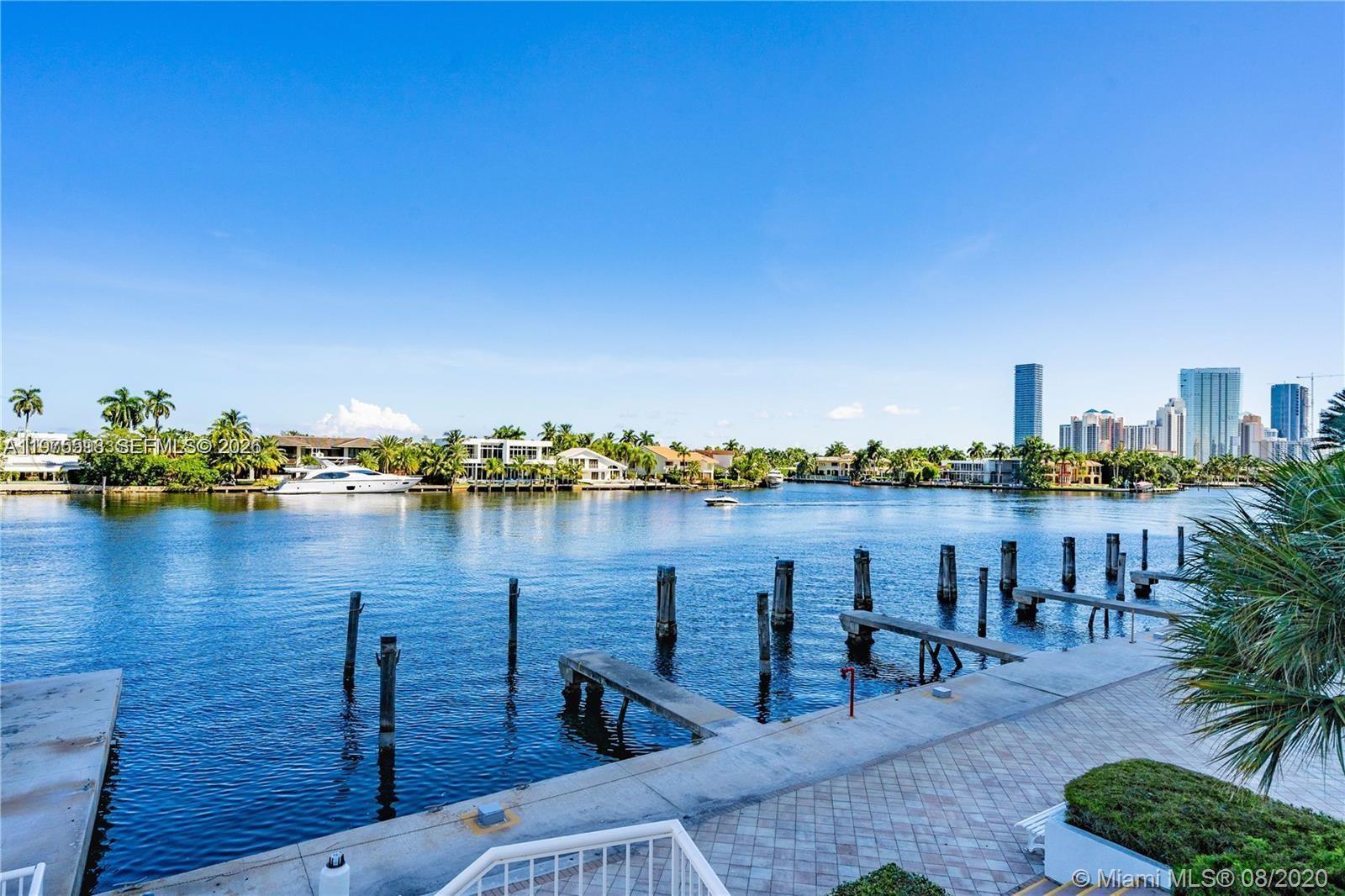 image Hamptons West26