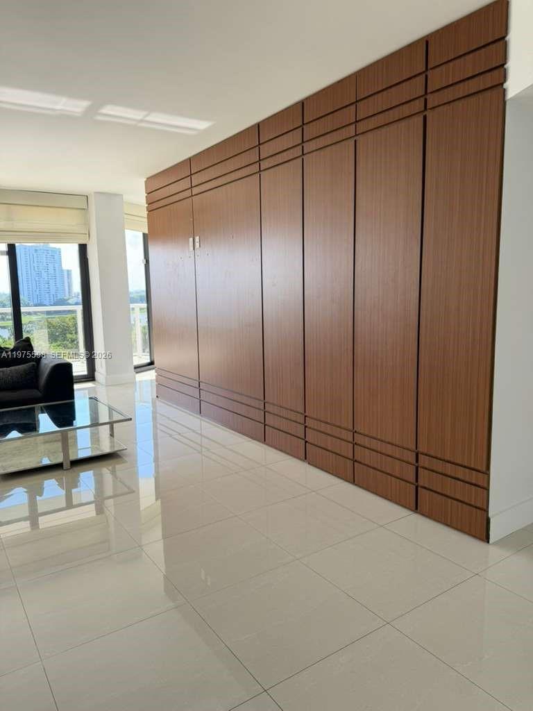 image Hamptons West4