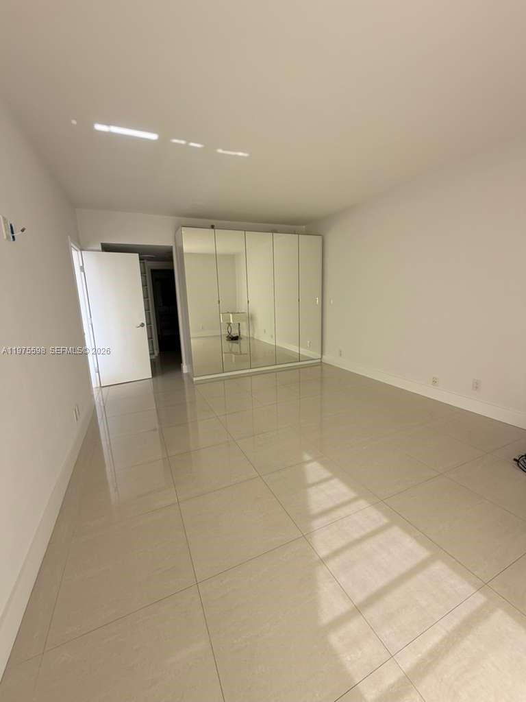 image Hamptons West8