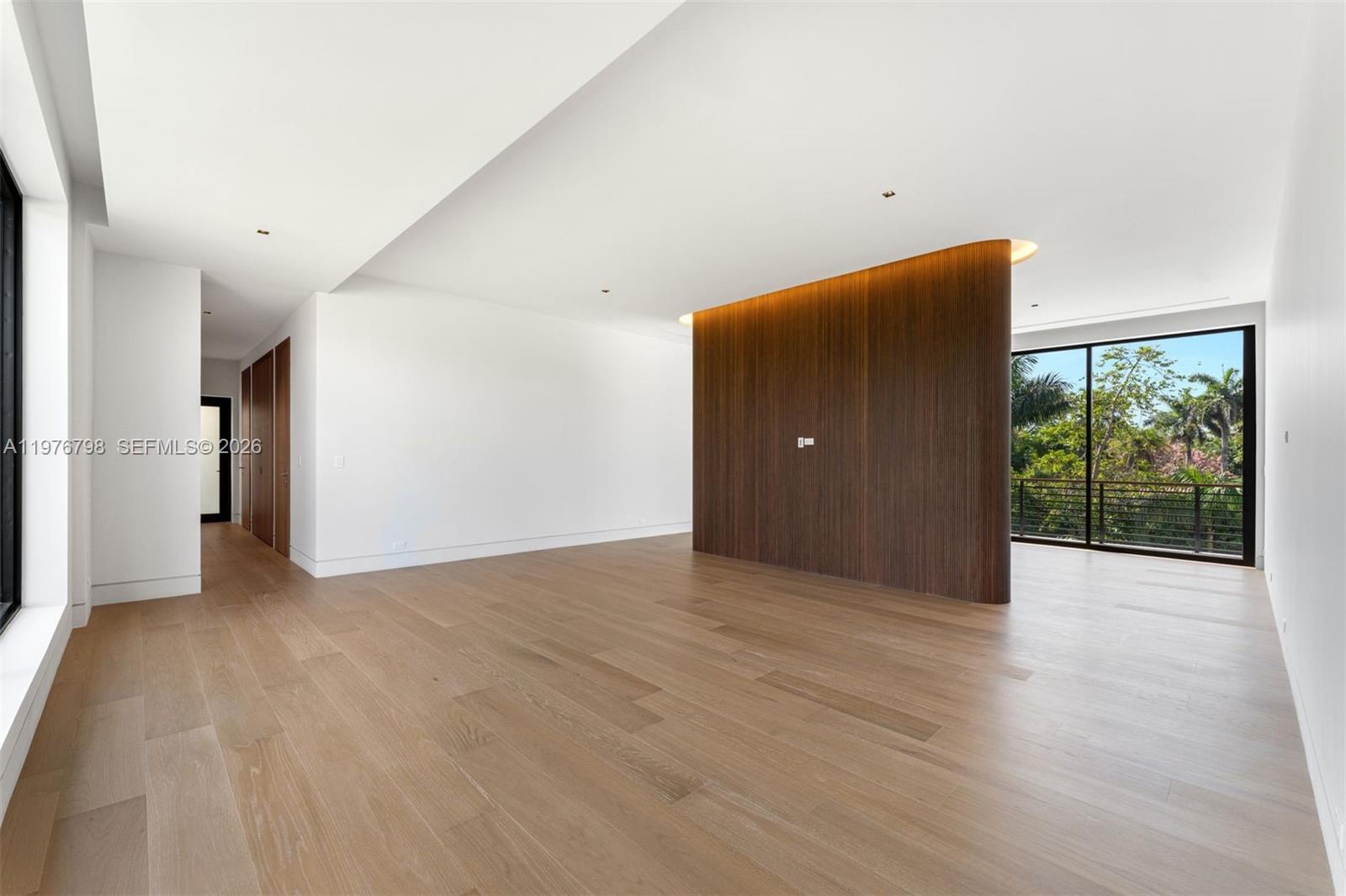 8755 SW 54th Ave Miami, FL 33143