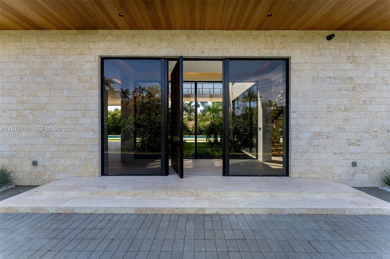 8755 SW 54th Ave Miami, FL 33143