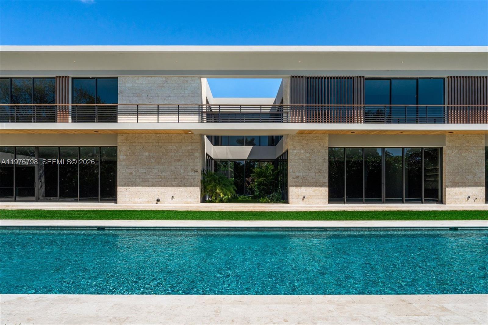 8755 SW 54th Ave Miami, FL 33143