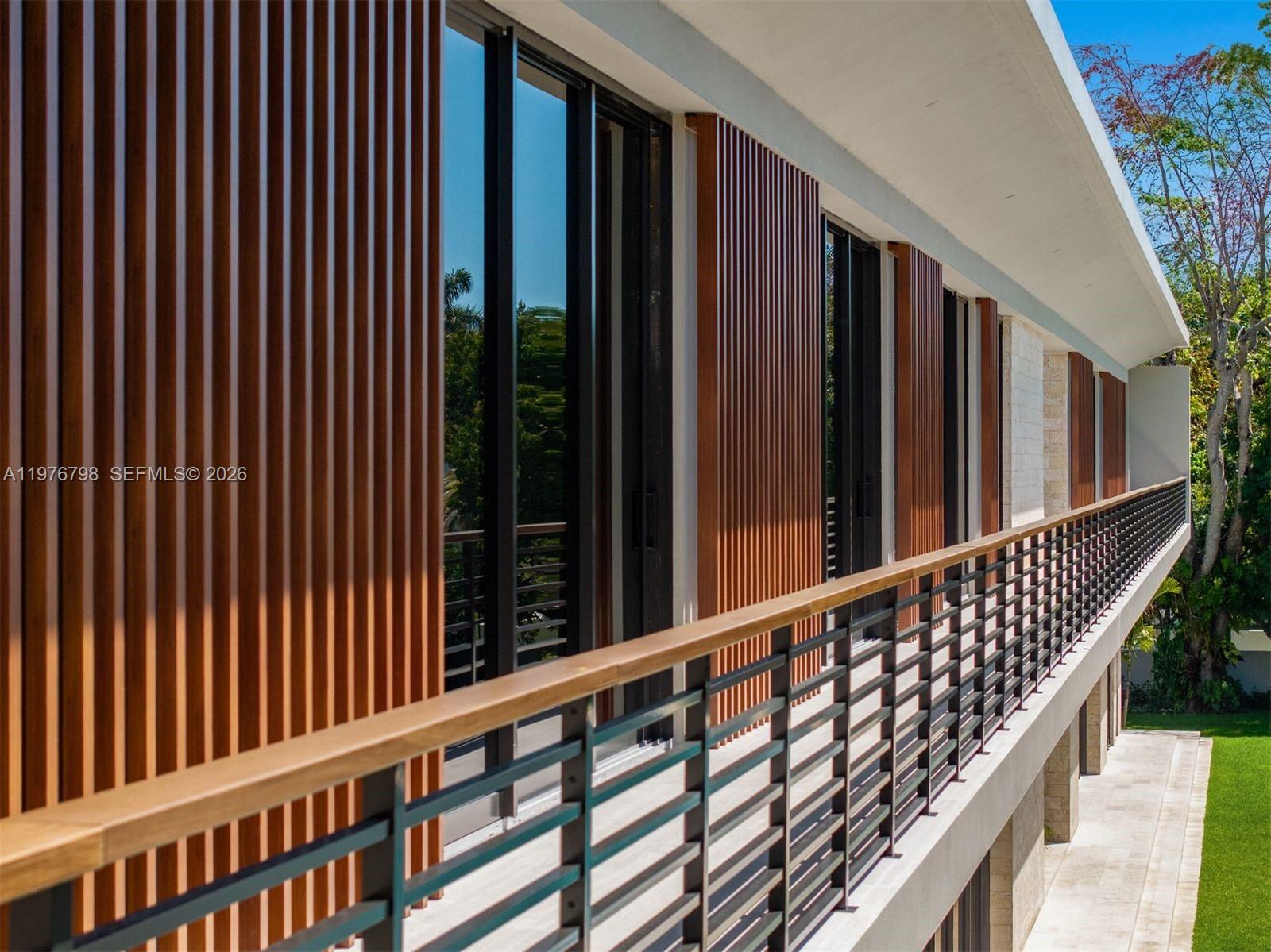 8755 SW 54th Ave Miami, FL 33143