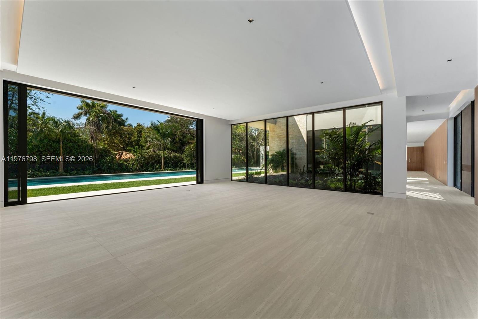 8755 SW 54th Ave Miami, FL 33143