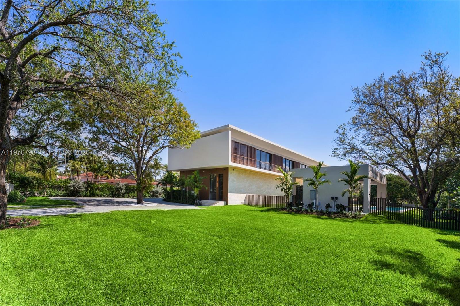 8755 SW 54th Ave Miami, FL 33143