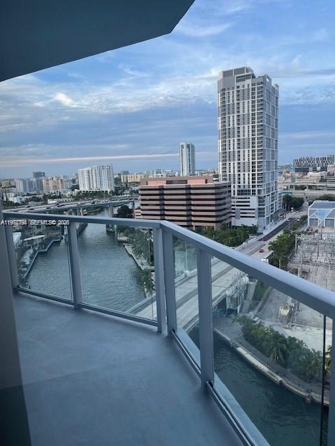 185 SW 7th St #1605 Miami, FL 33130