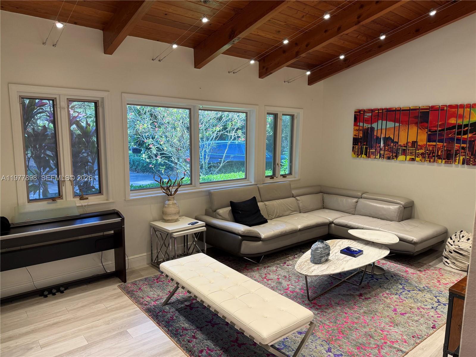 6399 SW 100th St Pinecrest, FL 33156