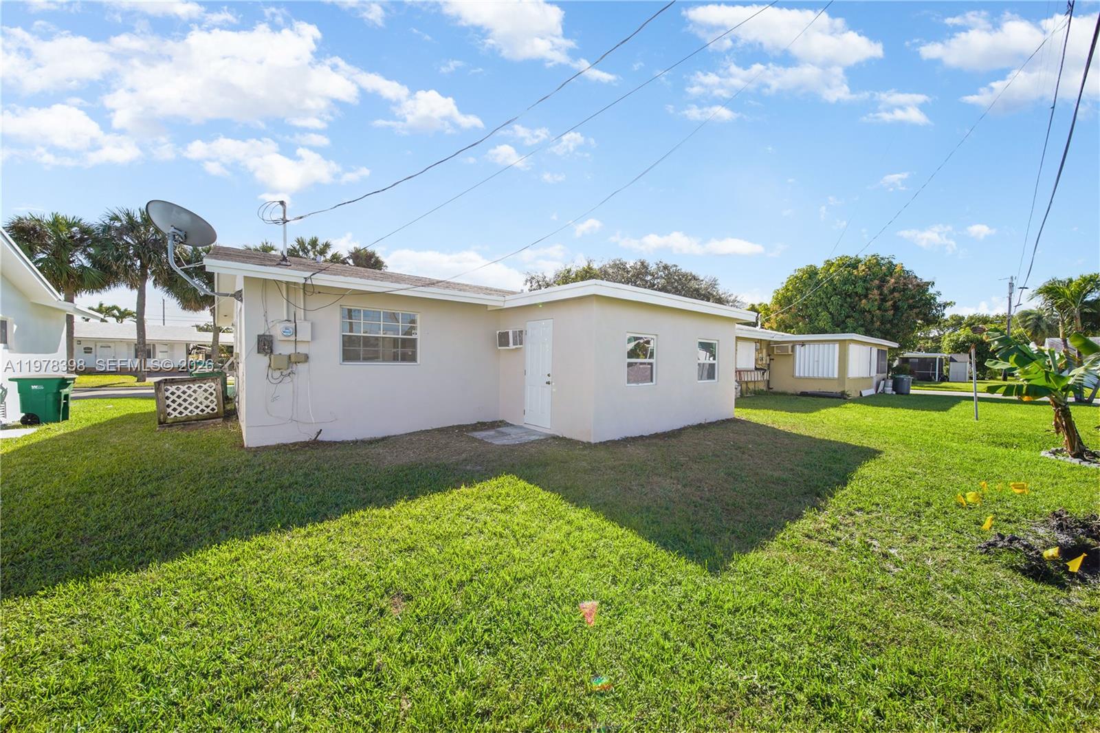 2709 NW 54th St Tamarac, FL 33309