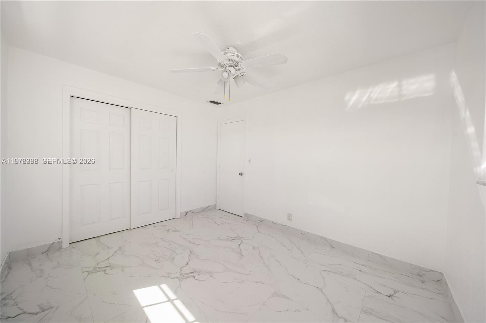 2709 NW 54th St Tamarac, FL 33309