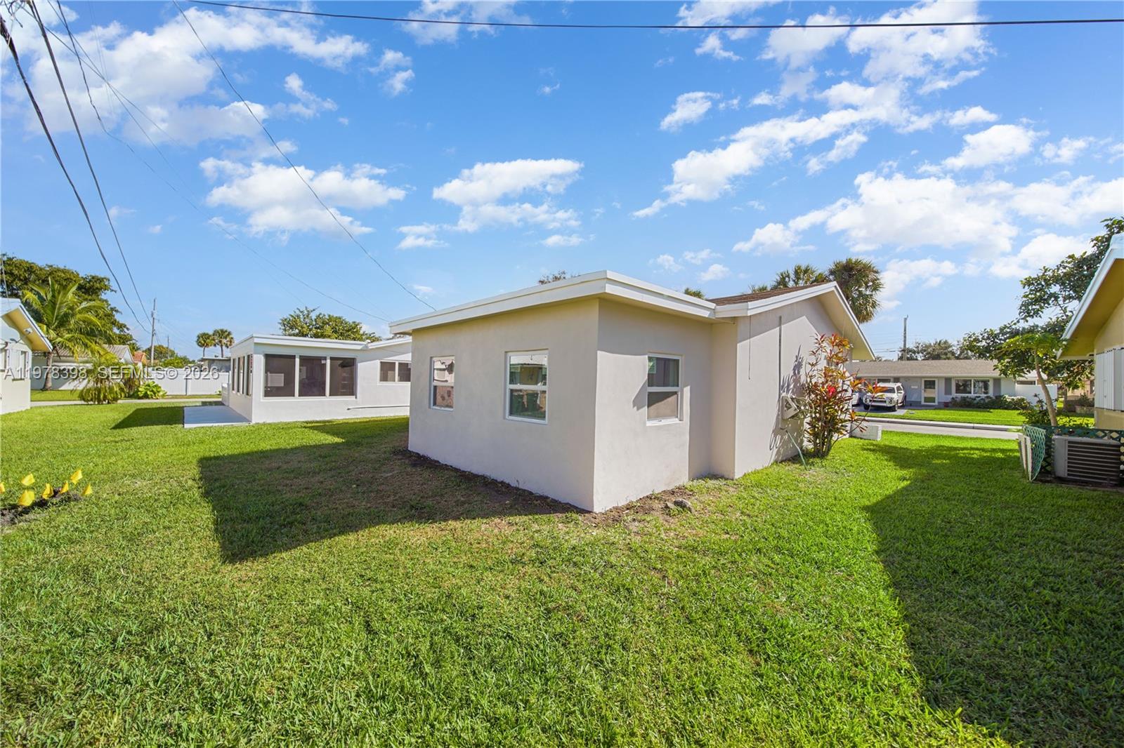 2709 NW 54th St Tamarac, FL 33309