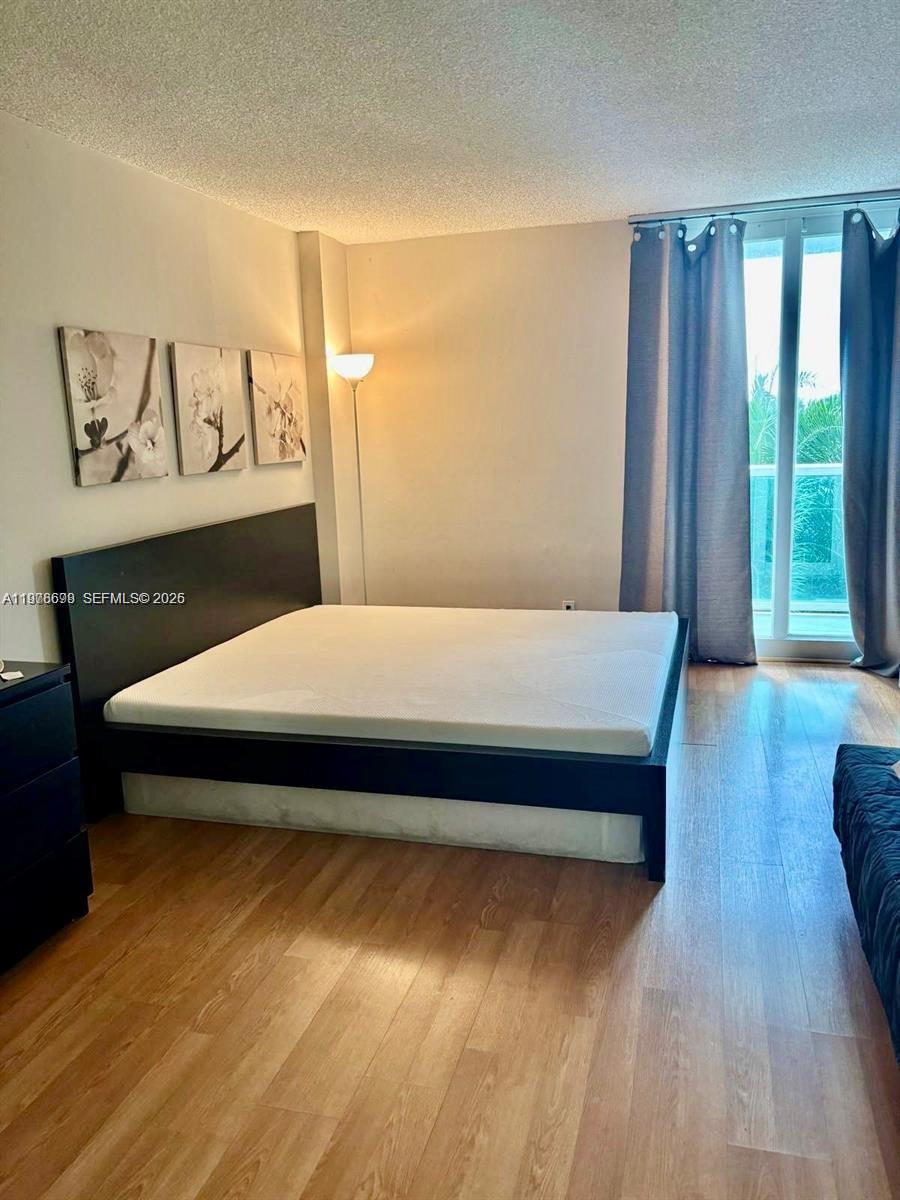 image Arlen House East9