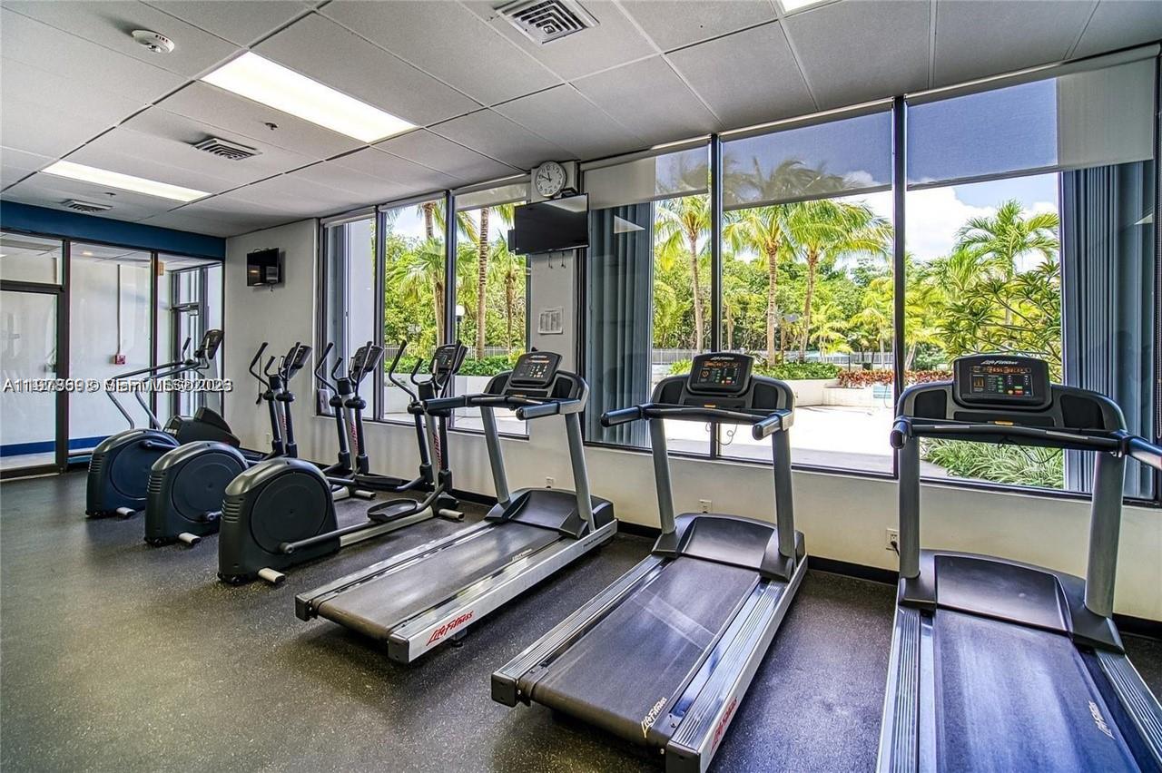 image Arlen House East22