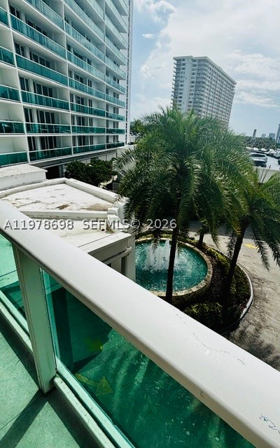 image Arlen House East30