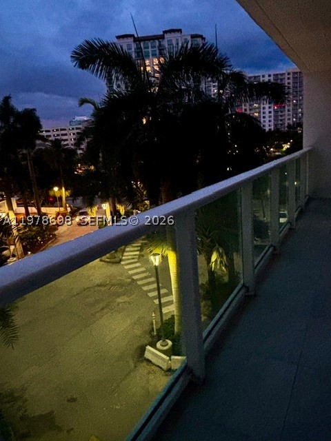 image Arlen House East31