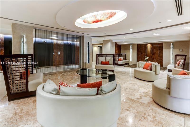 2555 Collins Ave #506 Miami Beach, FL 33140