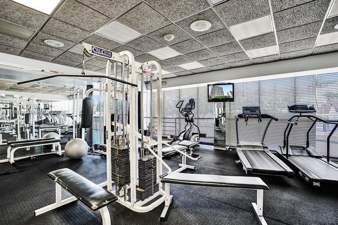 2555 Collins Ave #506 Miami Beach, FL 33140