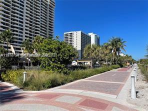 2555 Collins Ave #506 Miami Beach, FL 33140